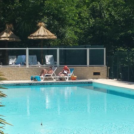Camping Les Sources Saint-Jean-du-Gard Eksteriør billede