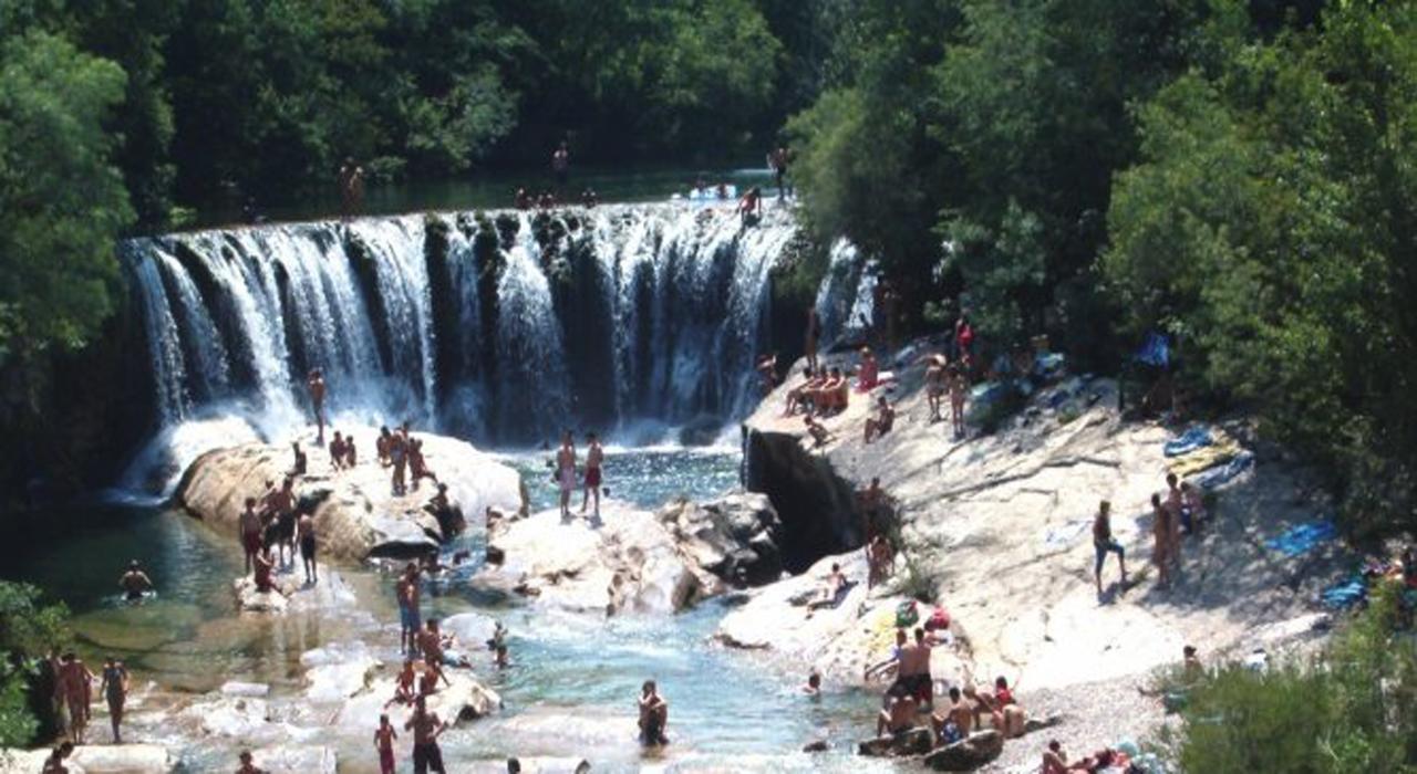 Camping Les Sources Saint-Jean-du-Gard Eksteriør billede